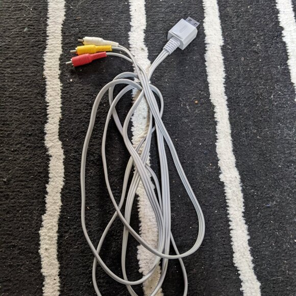 Black wii console - Picture 3 of 15